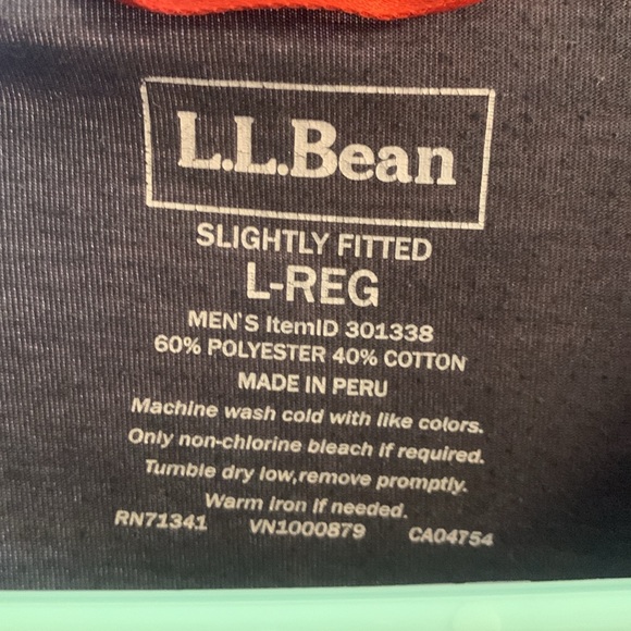Men's L.L. Bean Shirt - Picture 3 of 3